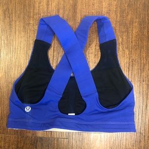 Lululemon sports bra